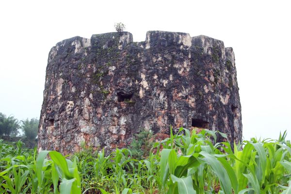 勐捧鎮(zhèn)岔溝古碉堡