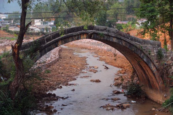 茶馬古道之百年石拱橋